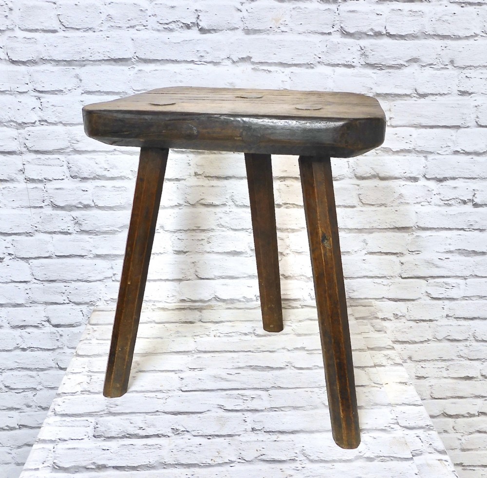 Georgian milking Stool