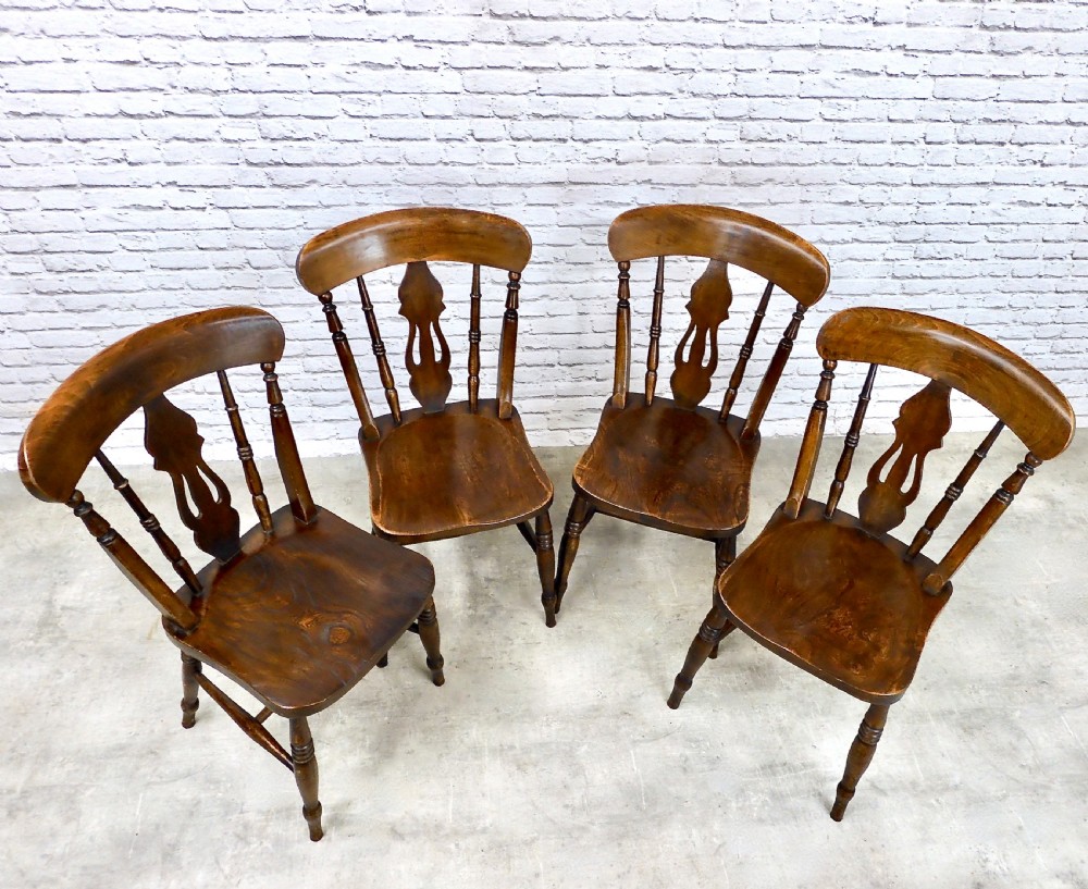 Set 4 Windsor Kitchen Dining Chairs View III