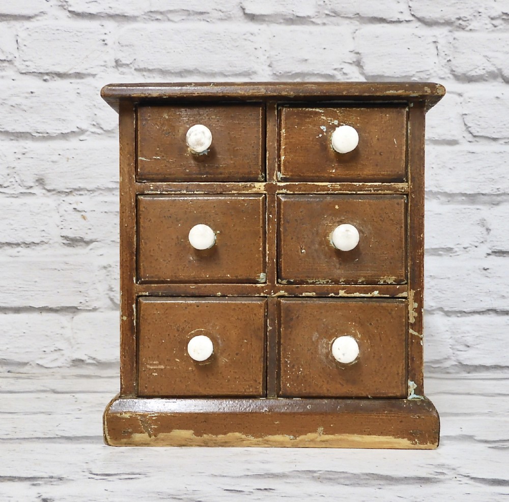 Min Chest of Drawers