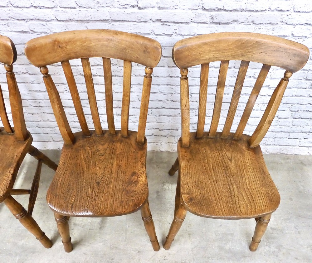 Windsor Lathback Kitchen Chair Set (4) View VI