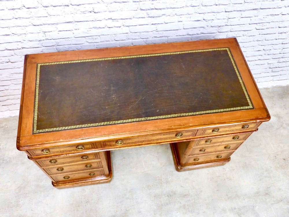 Pine Pedestal Desk in Original Paint View IV