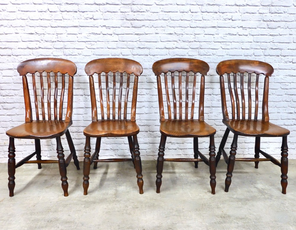C19th Windsor Chair Set (4) View II