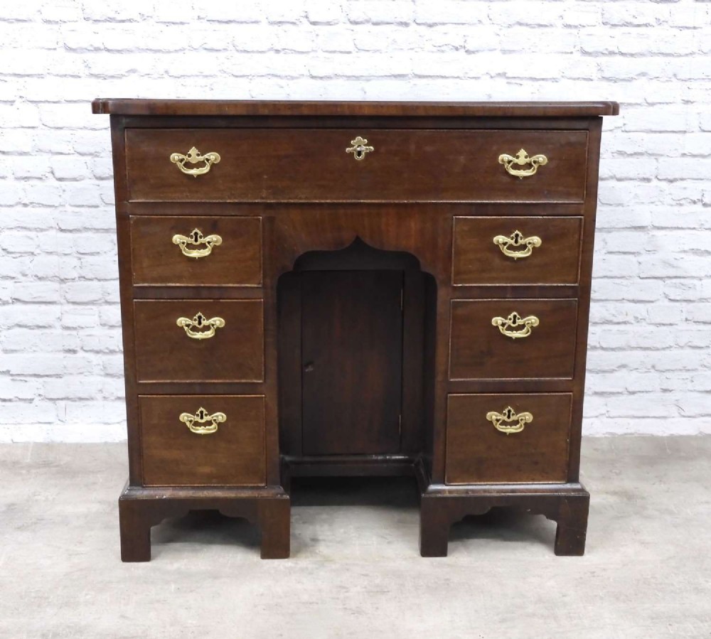 Mahogany Kneehole Desk