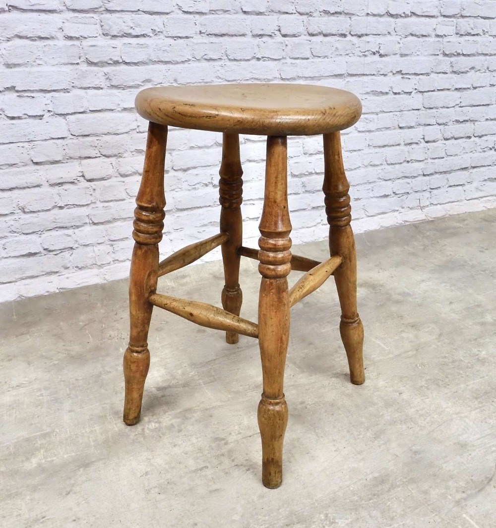 Windsor Stool
