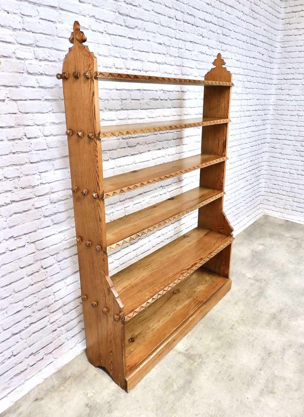 Pine Open Bookshelves
