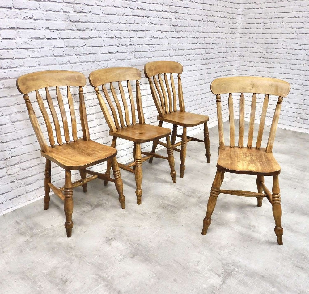 Set 4 Farmhouse Windsor Kitchen Chairs