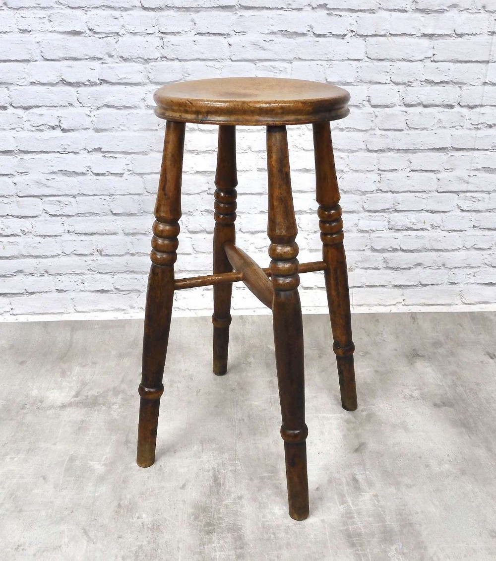 Tall Windsor Bar Stool