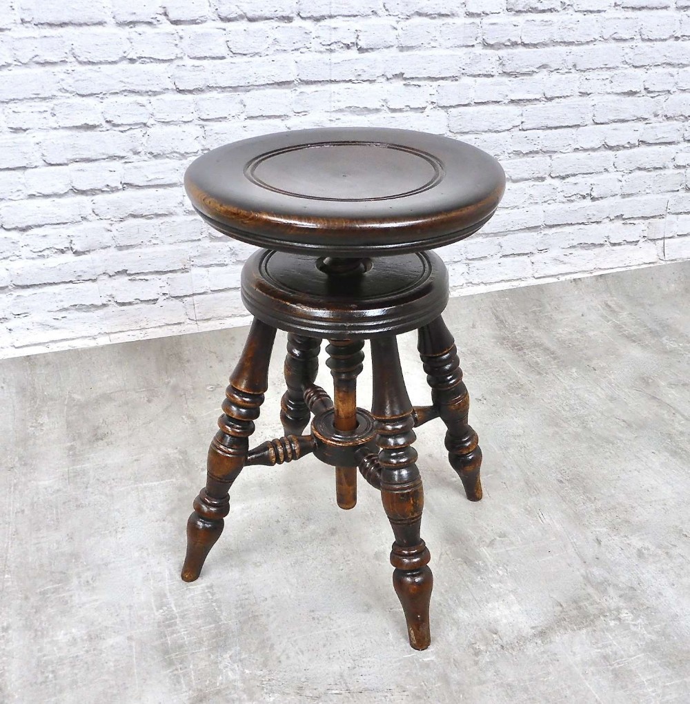 Rise & Fall Sculptor's Stool