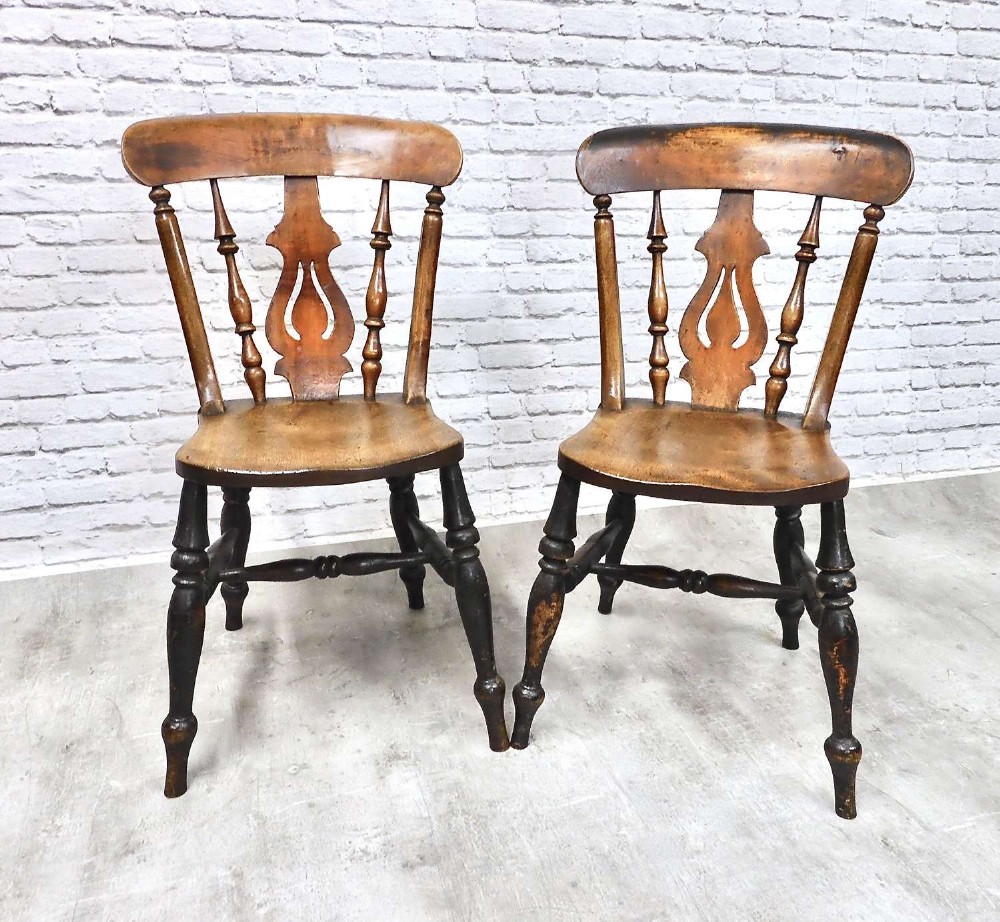 C19th Lyreback Windsor Kitchen Chairs x2