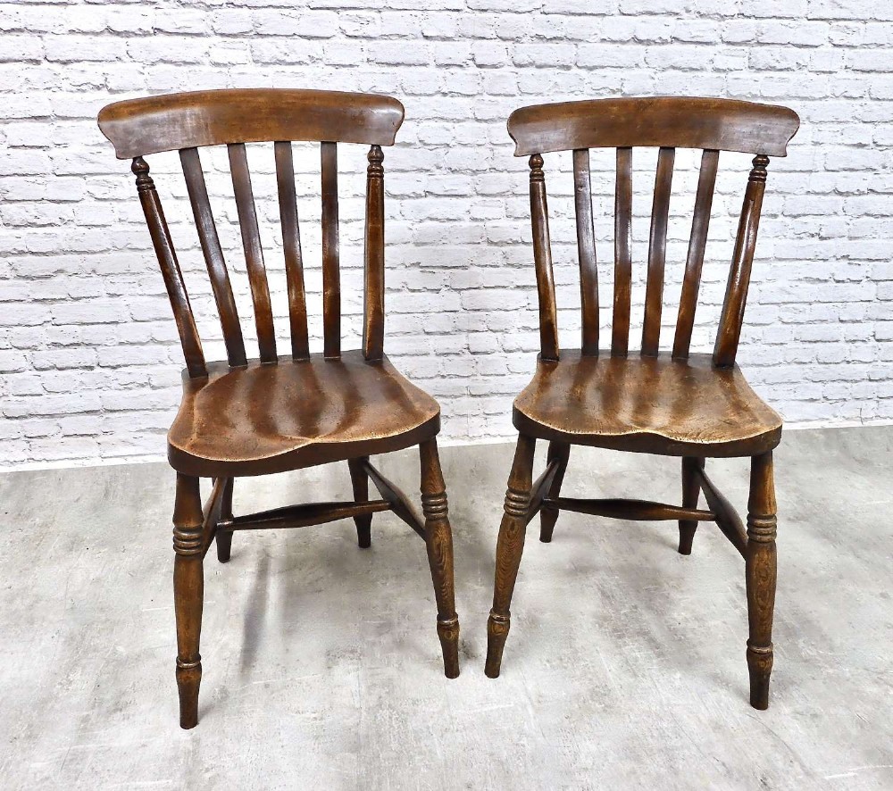 2x farmhouse Windsor Kitchen Chairs