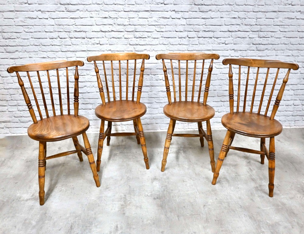 Set of 4 Penny Seat Windsor Chairs