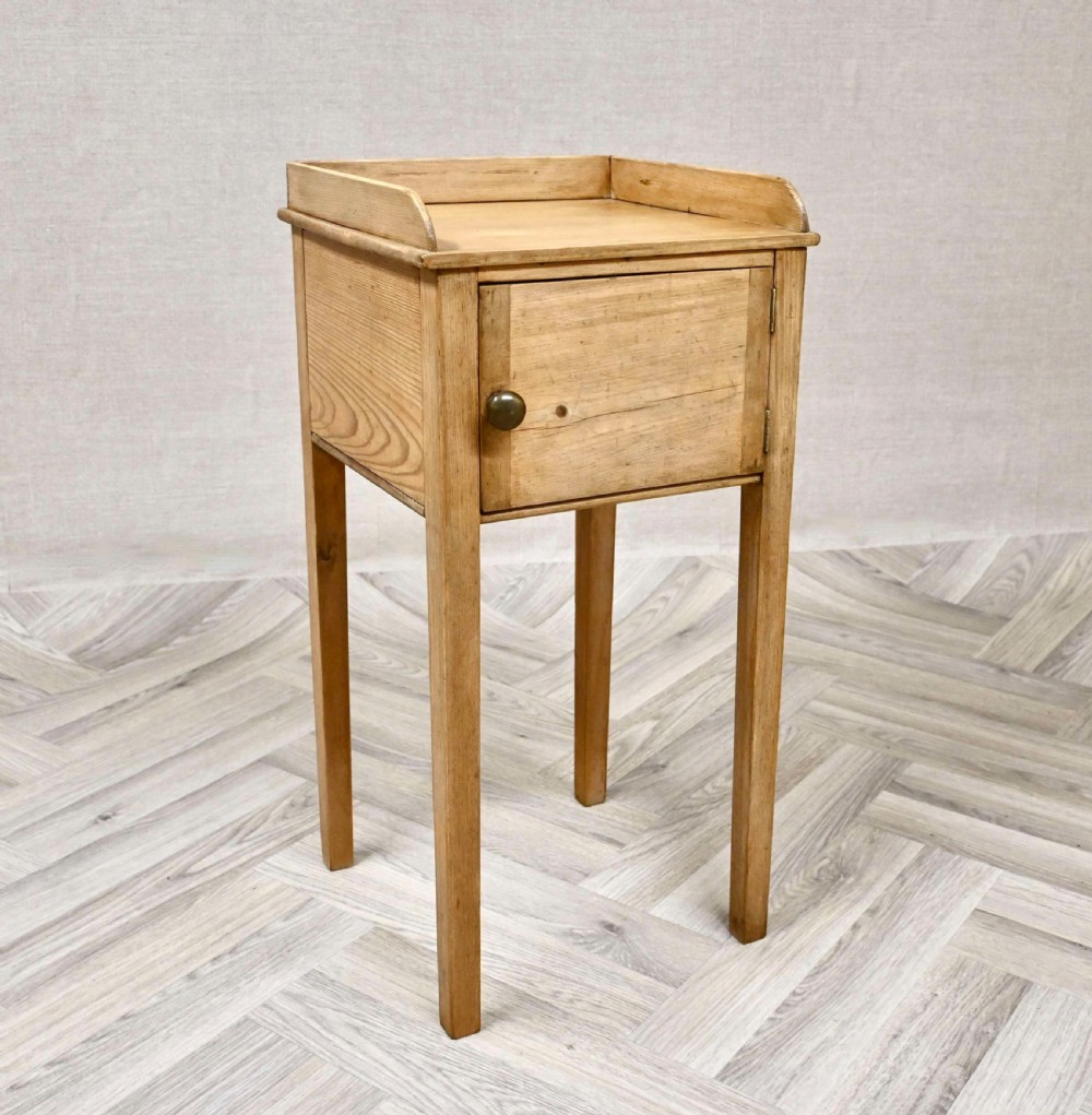 Early Victorian Pot Cupboard
