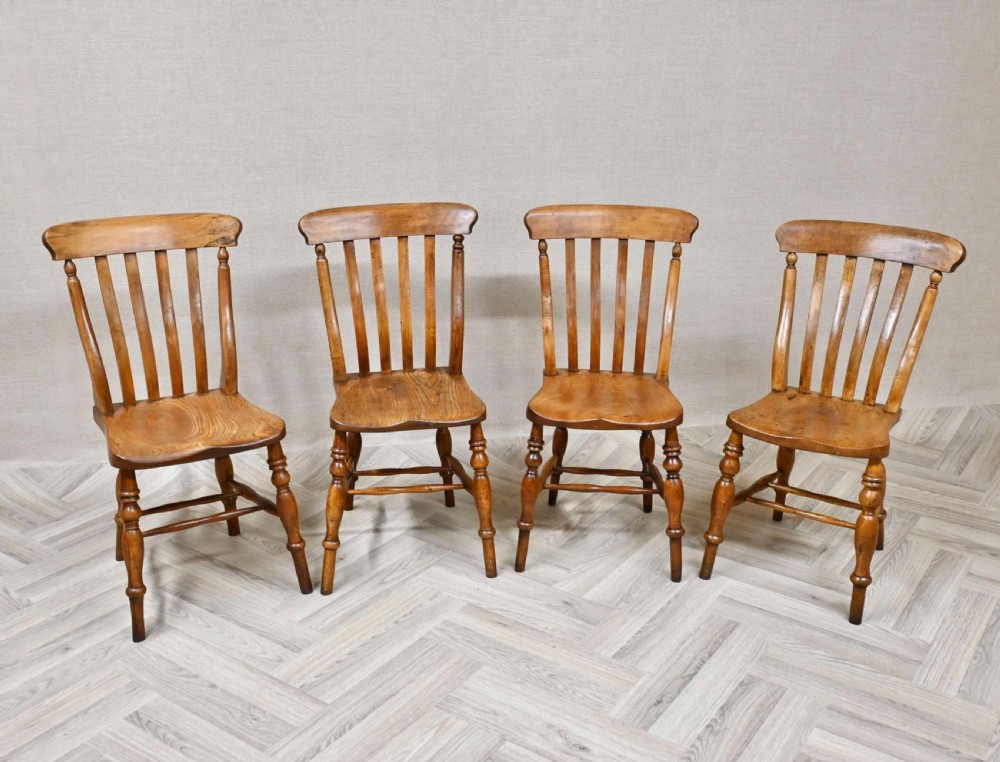 Set 4 Windsor Lathback Kitchen Chairs View VI
