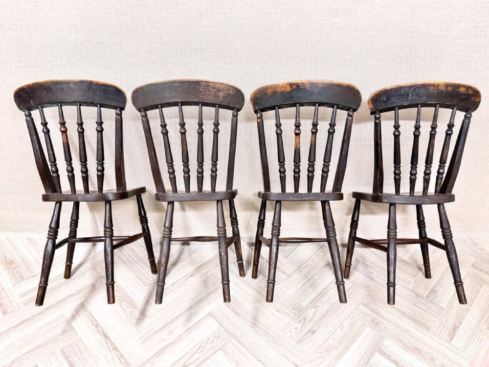 Set 4 Windsor Country Kitchen Chairs  View III