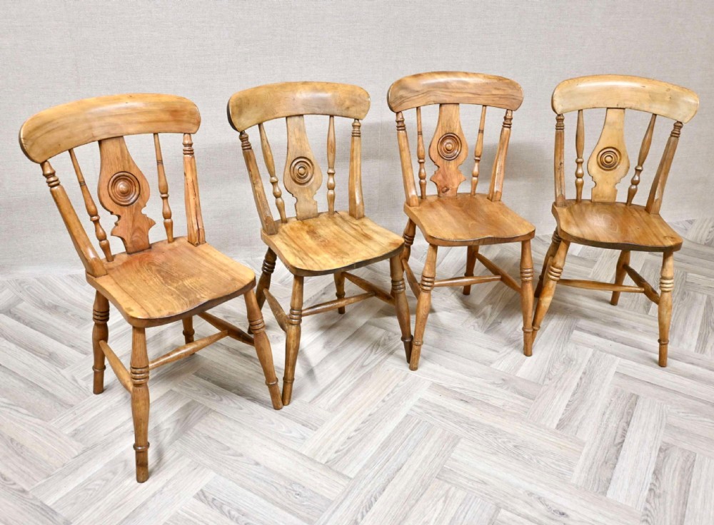 Set 4 Windsor 'Bullseye' Kitchen Dining Chairs