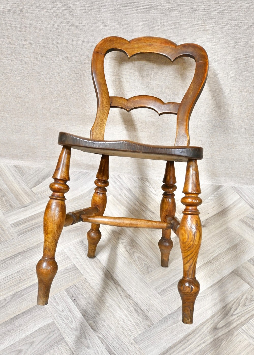 Set 4 Windsor Kitchen Dining Chairs View V