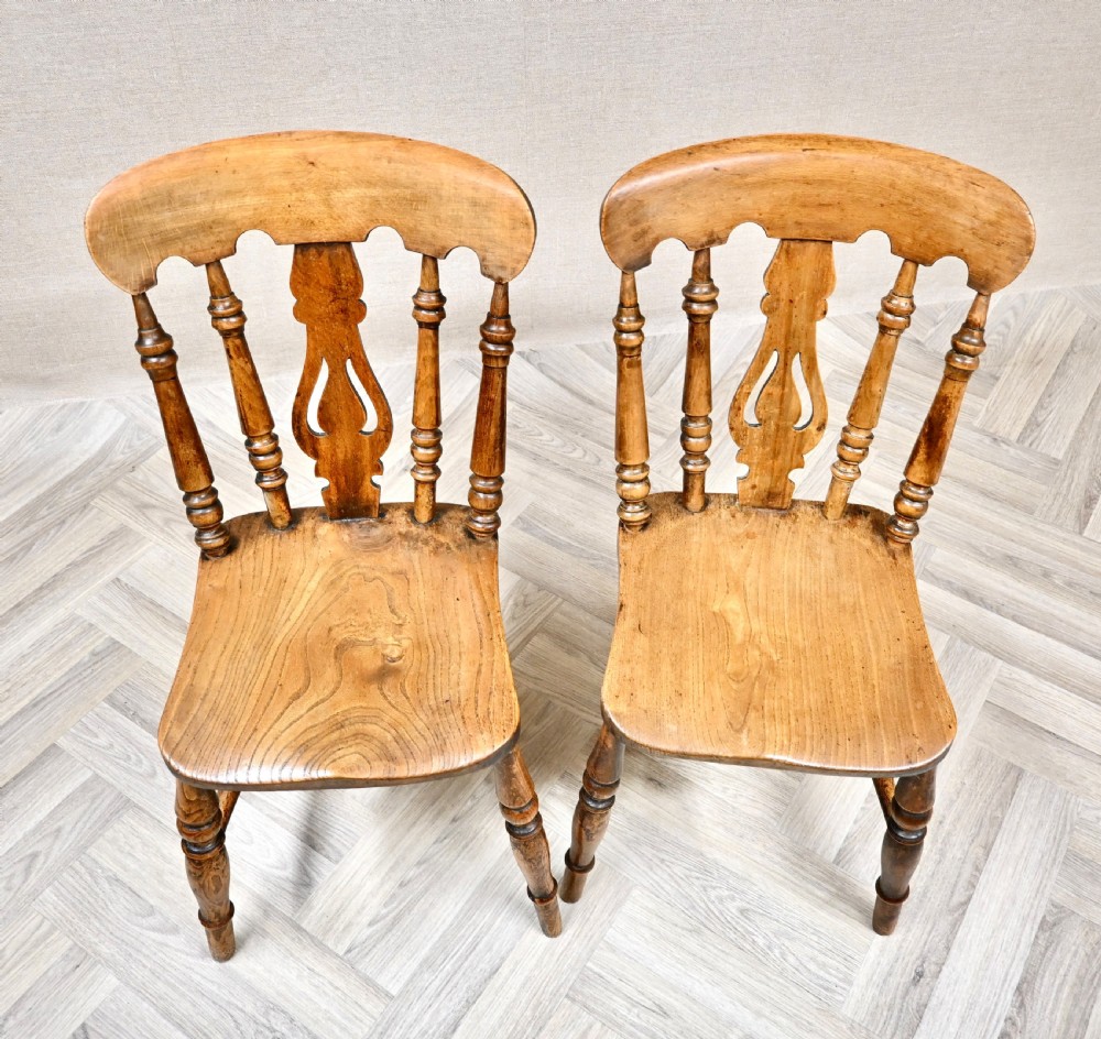Pr Windsor Lyreback Country Kitchen Chairs View III