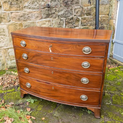 GEORGIAN MAHOGANY BOW FRONT CHEST OF DRAWERS C1800 GEORGE III - ADDITIONAL PHOTO 3