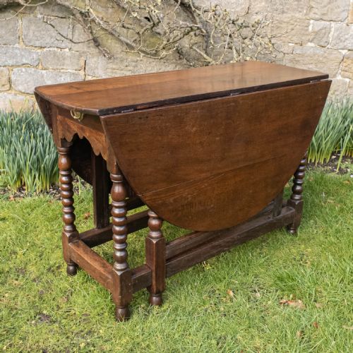 C17TH LATER SMALL OAK OVAL GATELEG COUNTRY DINING TABLE - ADDITIONAL PHOTO 7