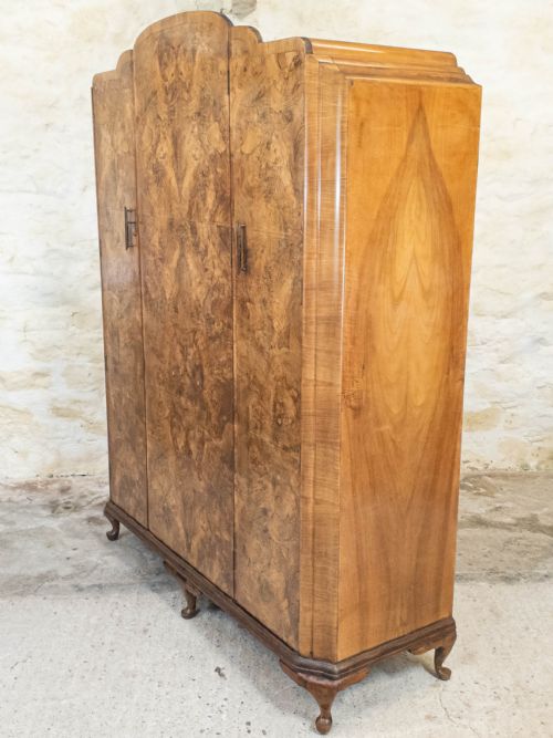 ART DECO BURR WALNUT TRIPLE WARDROBE C1930 - ADDITIONAL PHOTO 9