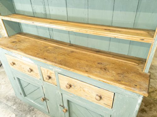 C19TH RUSTIC PAINTED IRISH PINE DRESSER COUNTRY FARMHOUSE - ADDITIONAL PHOTO 4