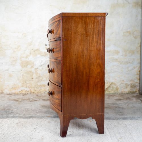 REGENCY MAHOGANY INLAID BOW FRONT CHEST OF DRAWERS - ADDITIONAL PHOTO 5
