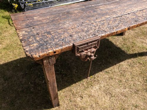 RECLAIMED TIMBER EARLY C20TH WORKBENCH VICE INDUSTRIAL TABLE - ADDITIONAL PHOTO 5