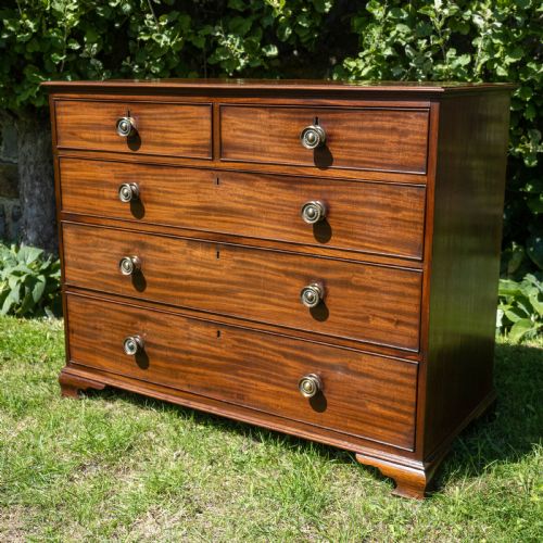 GEORGIAN MAHOGANY CHEST OF DRAWERS WITH OGEE FEET C1800 - ADDITIONAL PHOTO 5