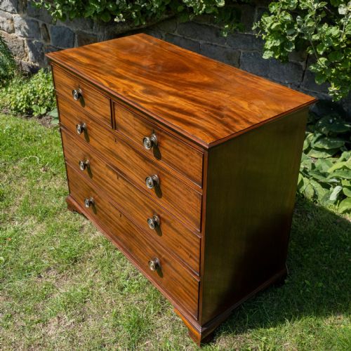 GEORGIAN MAHOGANY CHEST OF DRAWERS WITH OGEE FEET C1800 - ADDITIONAL PHOTO 6