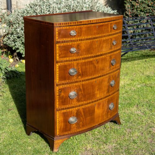 GEORGIAN STYLE BOW FRONT CROSSBANDED MAHOGANY 5 HEIGHT CHEST OF DRAWERS C1900 - ADDITIONAL PHOTO 7