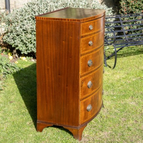 GEORGIAN STYLE BOW FRONT CROSSBANDED MAHOGANY 5 HEIGHT CHEST OF DRAWERS C1900 - ADDITIONAL PHOTO 10