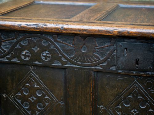 GEORGE I OAK SMALL PANELLED CARVED YORKSHIRE COFFER C1722 CHEST OR KIST - ADDITIONAL PHOTO 4