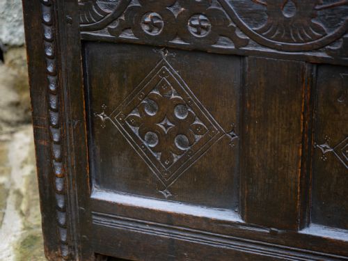 GEORGE I OAK SMALL PANELLED CARVED YORKSHIRE COFFER C1722 CHEST OR KIST - ADDITIONAL PHOTO 5