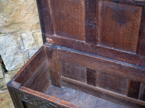 GEORGE I OAK SMALL PANELLED CARVED YORKSHIRE COFFER C1722 CHEST OR KIST - ADDITIONAL PHOTO 10