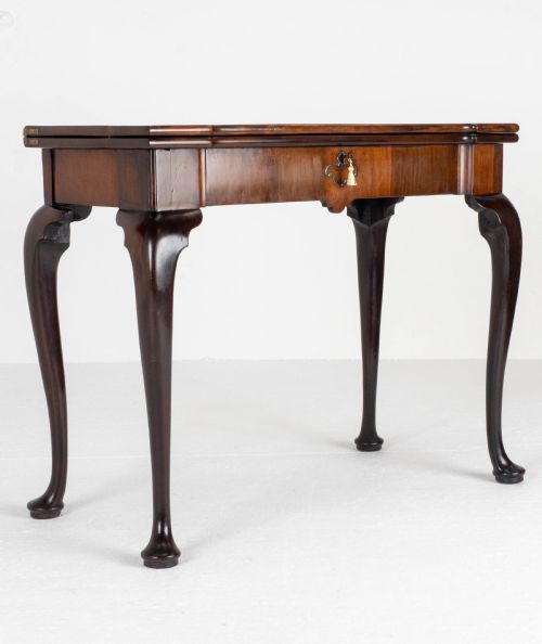 George II Cabriole Leg Pad Foot Mahogany Console / Foldover Games Table C1740