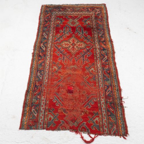 c19th antique persian runner rug remnant 7'4 x 3'4 224x102cm carpet - CATEGORY: ANTIQUE MISCELLANEOUS - DATED 19TH CENTURY