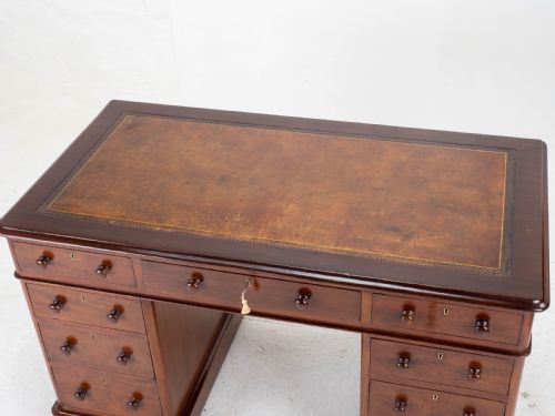VICTORIAN MAHOGANY PEDESTAL DESK WITH LEATHER SKIVER - ADDITIONAL PHOTO 9