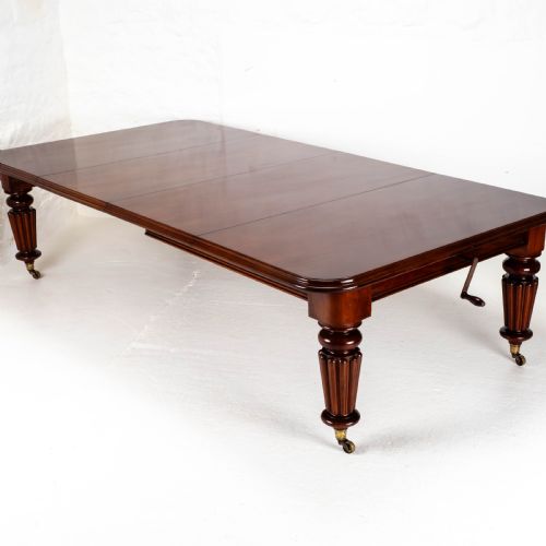 large victorian mahogany 9'3 extending dining table 10 seat - CATEGORY: ANTIQUE TABLES - DATED VICTORIAN
