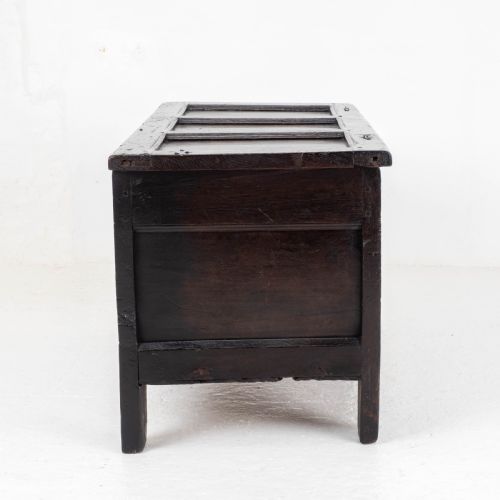 LATE C17TH CAROLEAN SMALL DARK OAK PANELLED COFFER CHARLES II JACOBEAN - ADDITIONAL PHOTO 3