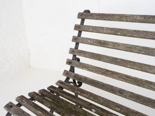 VICTORIAN STRAPWORK IRON SLATTED GARDEN BENCH C19TH - ADDITIONAL PHOTO 15