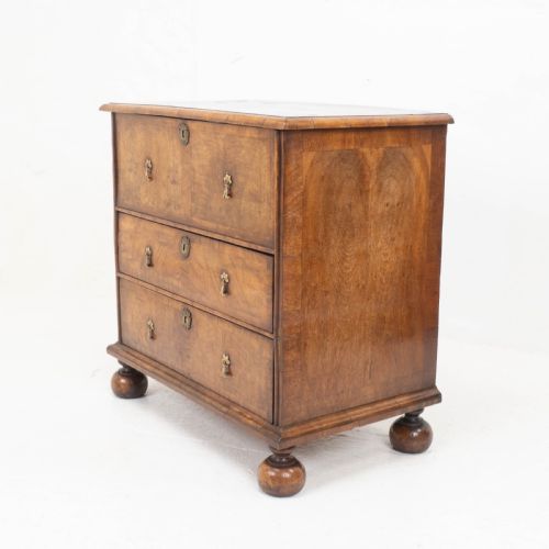 QUEEN ANNE WALNUT FEATHERBANDED CHEST OF DRAWERS COMMODE LATE C17TH - ADDITIONAL PHOTO 3