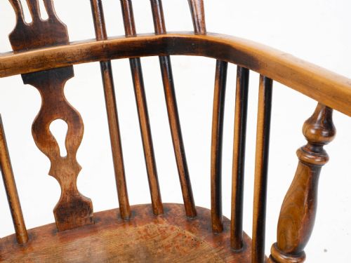 C19TH LOW BOW BACK ELM ASH WINDSOR ARMCHAIR CHAIR CARVER - ADDITIONAL PHOTO 19