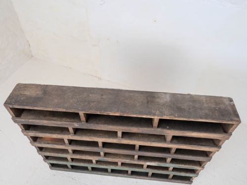VINTAGE EARLY C20TH PINE INDUSTRIAL WORKSHOP PIGEON HOLES STORAGE - ADDITIONAL PHOTO 8