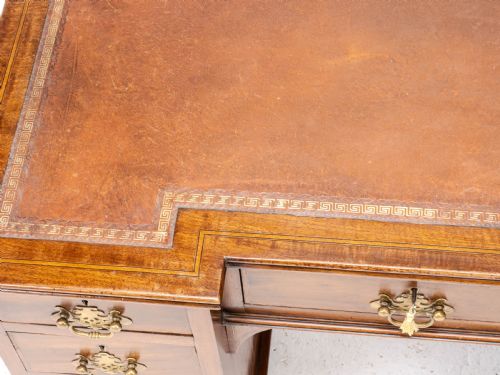 EDWARDIAN SMALL INVERTED BREAKFRONT MAHOGANY INLAID LEATHER WRITING DESK C1905 - ADDITIONAL PHOTO 6