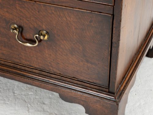 ELM GEORGIAN CHEST OF DRAWERS C1760 GEORGE III COUNTRY - ADDITIONAL PHOTO 7