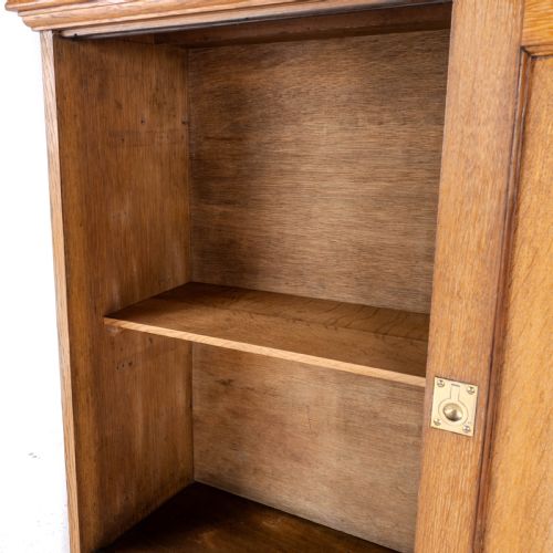 SOLID OAK SLIDING PANEL DOOR CABINET C1930 ANTIQUE - ADDITIONAL PHOTO 8