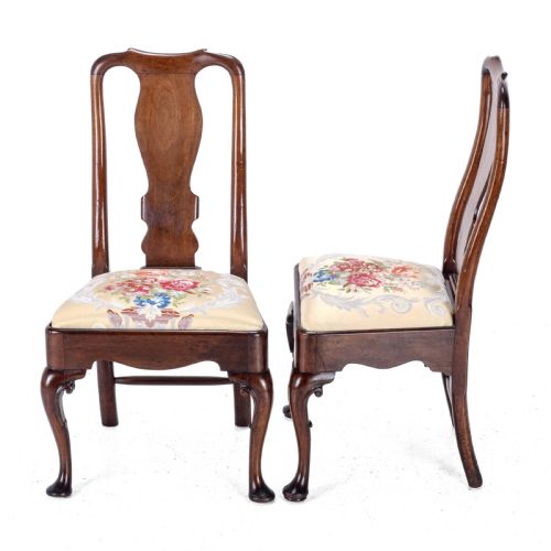 EARLY 18TH CENTURY GEORGE I PAIR OF MAHOGANY SILK UPHOLSTERED SIDE CHAIRS CIRCA 1720 GEORGIAN QUEEN ANNE STYLE DINING - ADDITIONAL PHOTO 2