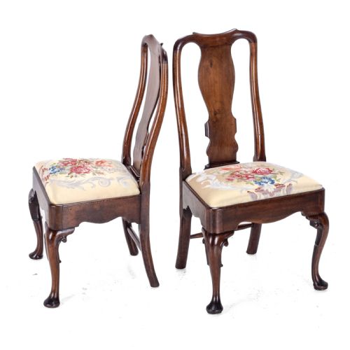 EARLY 18TH CENTURY GEORGE I PAIR OF MAHOGANY SILK UPHOLSTERED SIDE CHAIRS CIRCA 1720 GEORGIAN QUEEN ANNE STYLE DINING - ADDITIONAL PHOTO 4