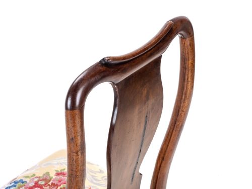 EARLY 18TH CENTURY GEORGE I PAIR OF MAHOGANY SILK UPHOLSTERED SIDE CHAIRS CIRCA 1720 GEORGIAN QUEEN ANNE STYLE DINING - ADDITIONAL PHOTO 26