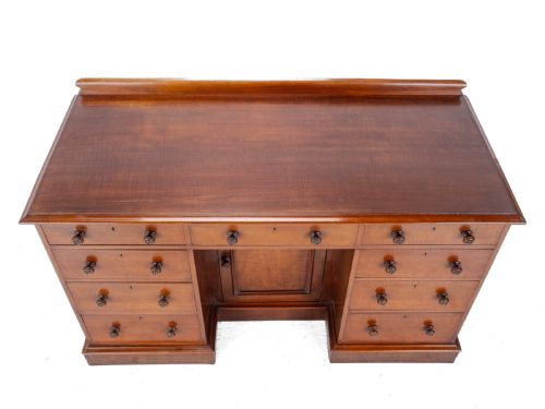 19TH CENTURY VICTORIAN MAHOGANY KNEEHOLE DESK CIRCA 1870 - ADDITIONAL PHOTO 13